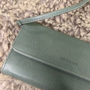 MATT & NAT Vegan Leather Jade Purse